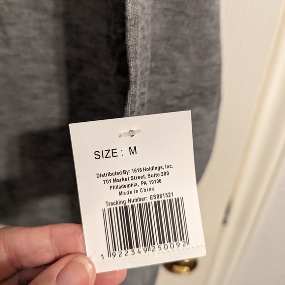 3/$15🧡 Style B Women's Sweat Shirt Top - Picture 3 of 6